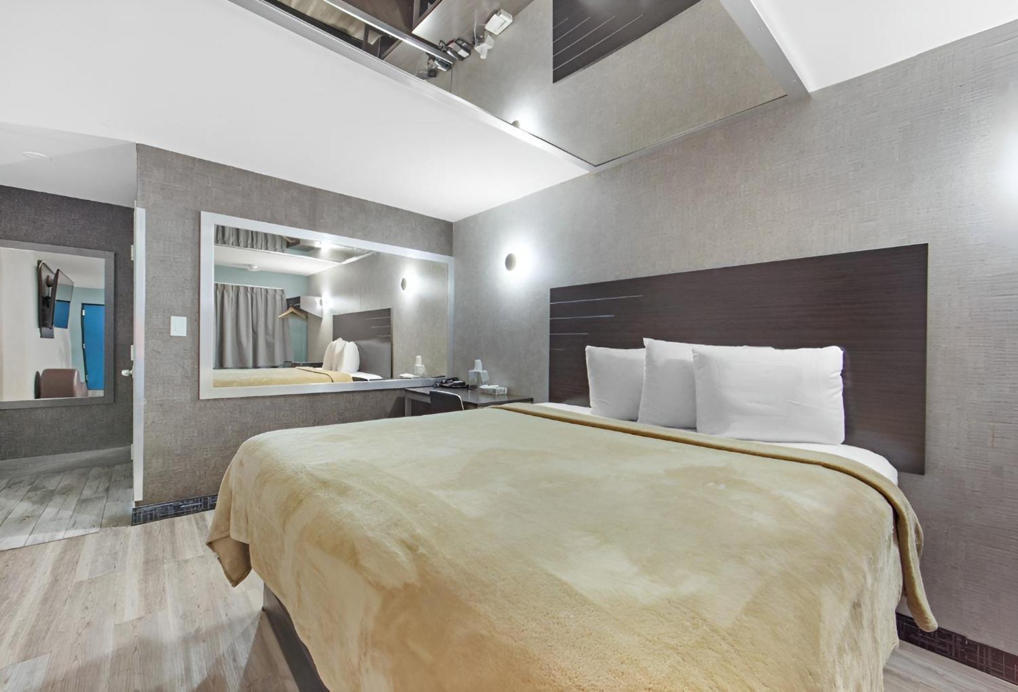 Hotel Opus Bronx Near Bay Plaza Mall New York Buitenkant foto